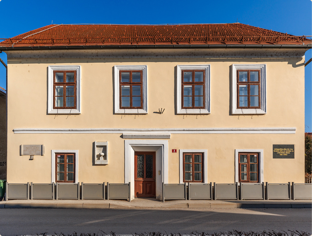 Pročelje Spominske hiše Otona Župančiča